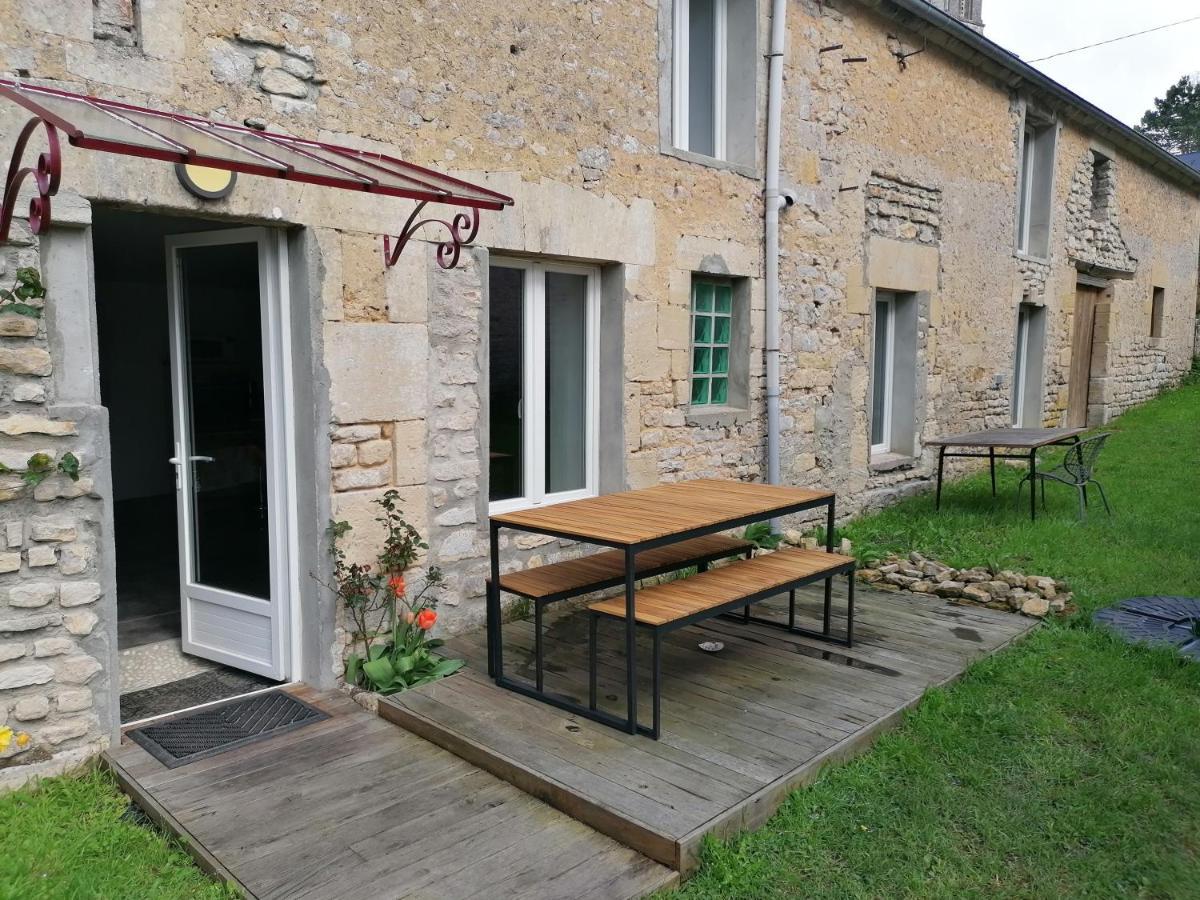 Maison Renovee En Pierres Sejour Spacieux Avec Jardin Et Terrasse Amenagee Pres Omaha Beach & Bayeux A 5Mn De La Mer Tous Commerces Commes Екстер'єр фото