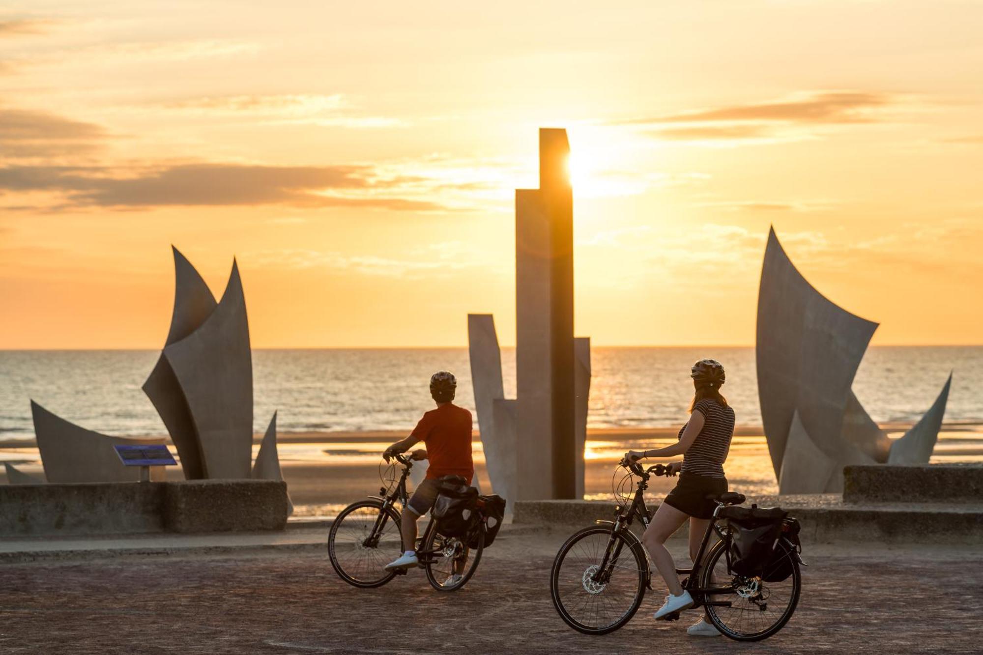 Maison Renovee En Pierres Sejour Spacieux Avec Jardin Et Terrasse Amenagee Pres Omaha Beach & Bayeux A 5Mn De La Mer Tous Commerces Commes Екстер'єр фото
